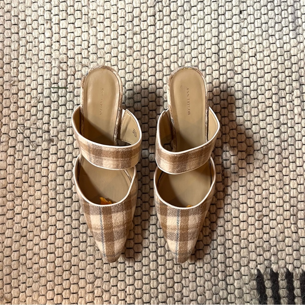 Ann Taylor flannel plaid kitten heels
